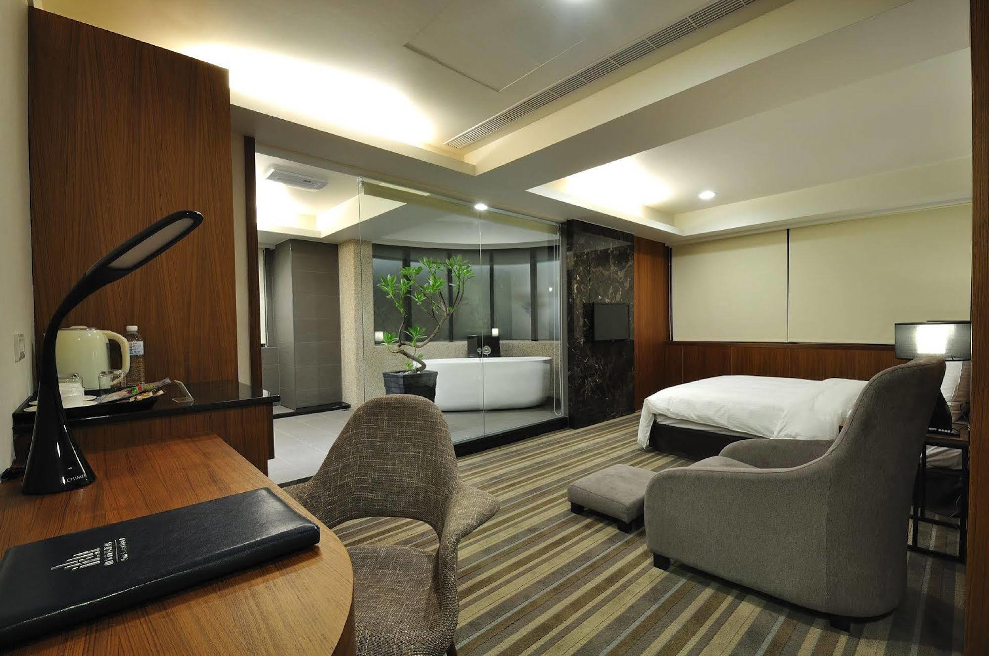 Sun Sweet Hotel Luodong Zewnętrze zdjęcie