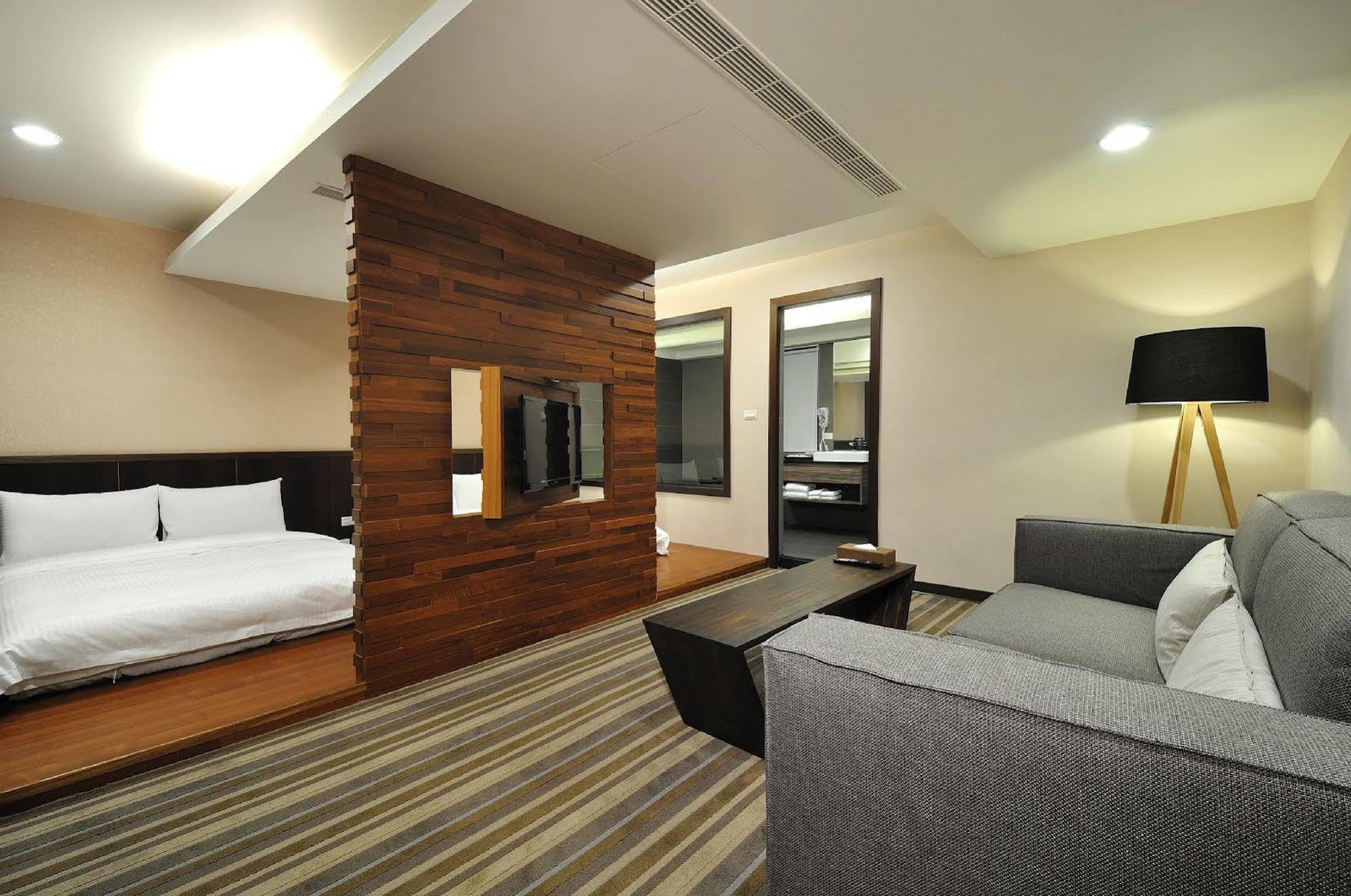 Sun Sweet Hotel Luodong Zewnętrze zdjęcie