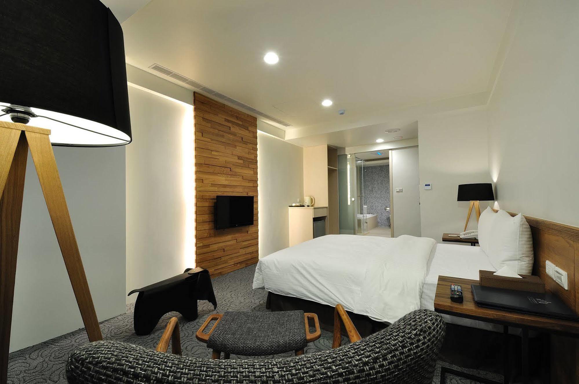 Sun Sweet Hotel Luodong Zewnętrze zdjęcie