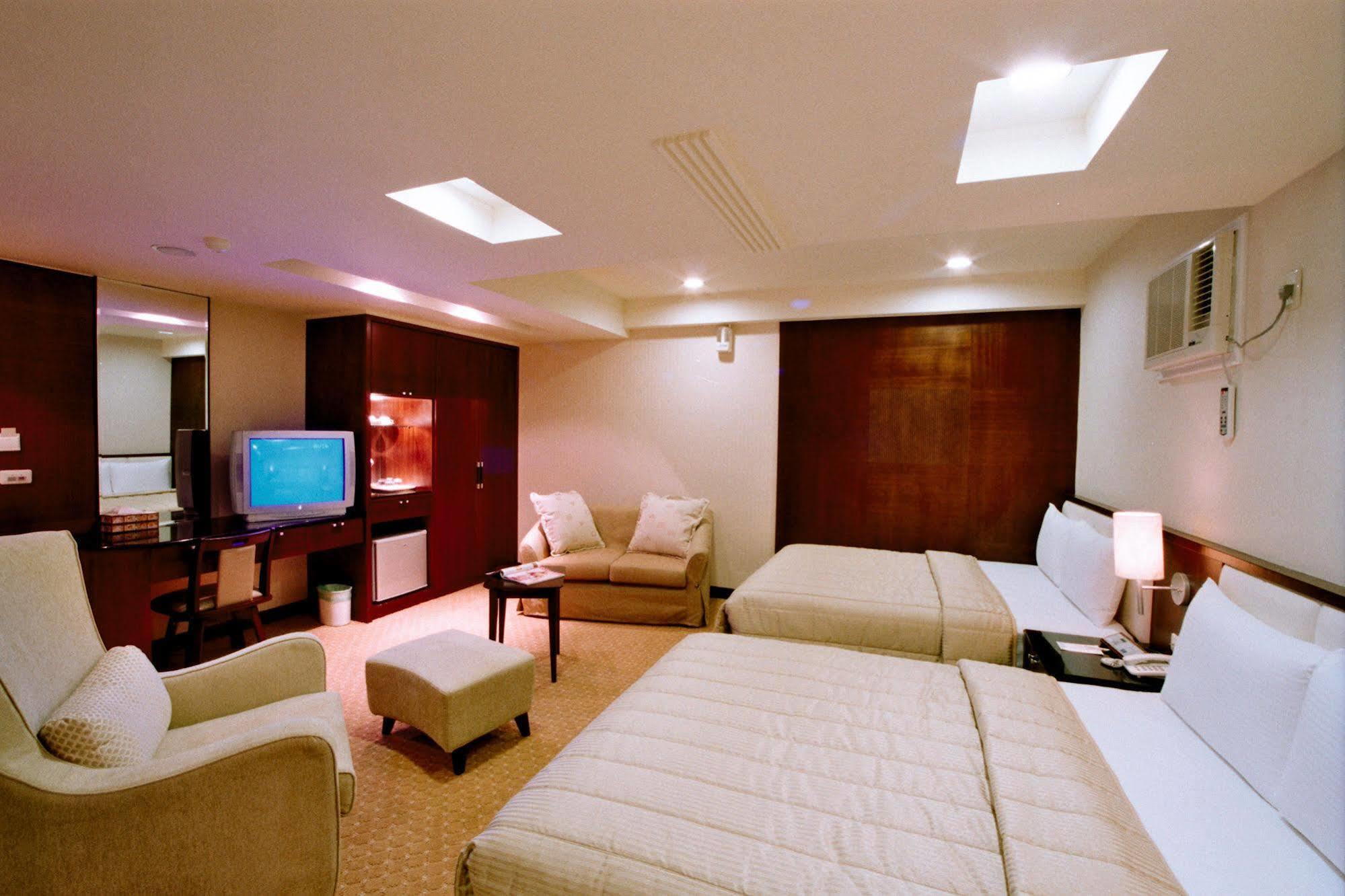 Sun Sweet Hotel Luodong Zewnętrze zdjęcie