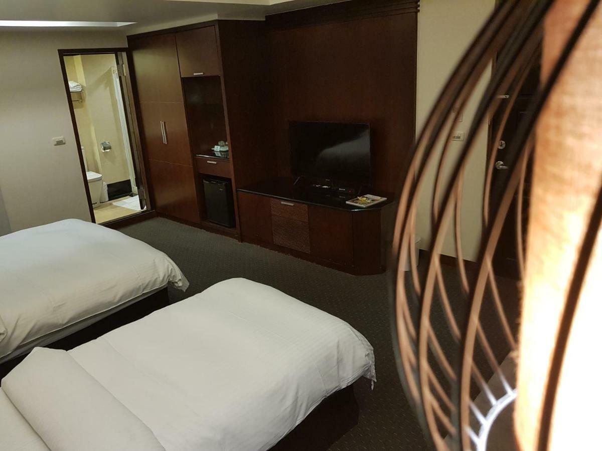 Sun Sweet Hotel Luodong Zewnętrze zdjęcie